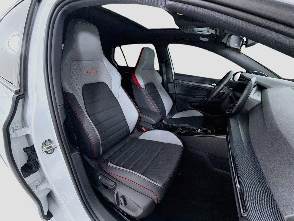 Used 2025 Volkswagen GTI Autobahn FWD image 29