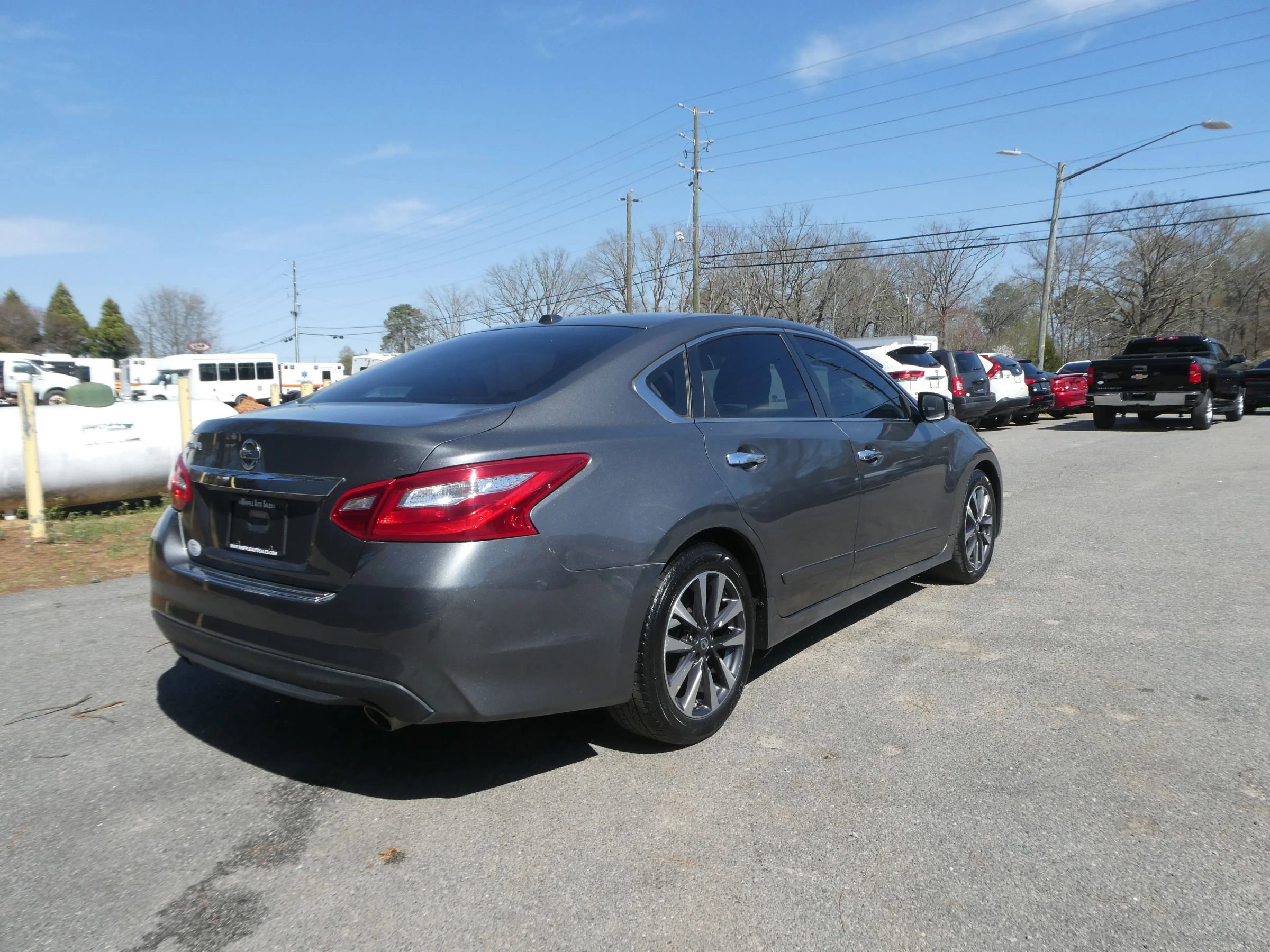 Used 2016 Nissan Altima 2.5 SL FWD image 5