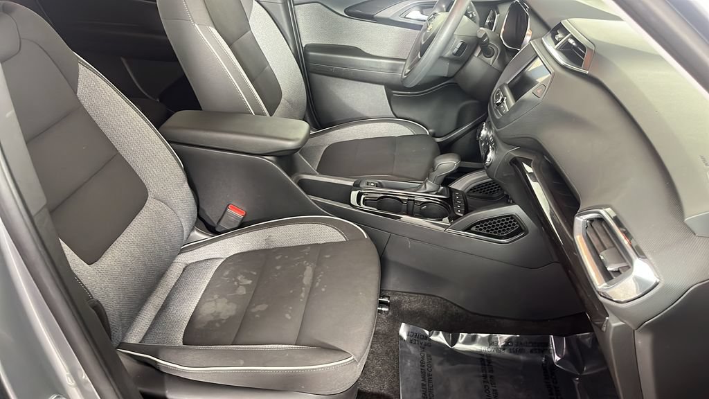 Used 2023 Chevrolet TrailBlazer LT AWD/4WD image 22