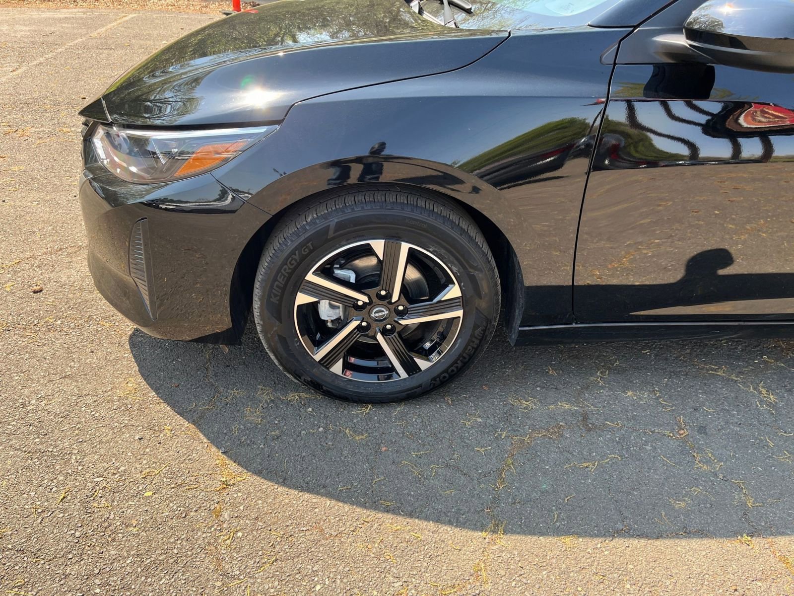 Used 2025 Nissan Sentra SV FWD image 28