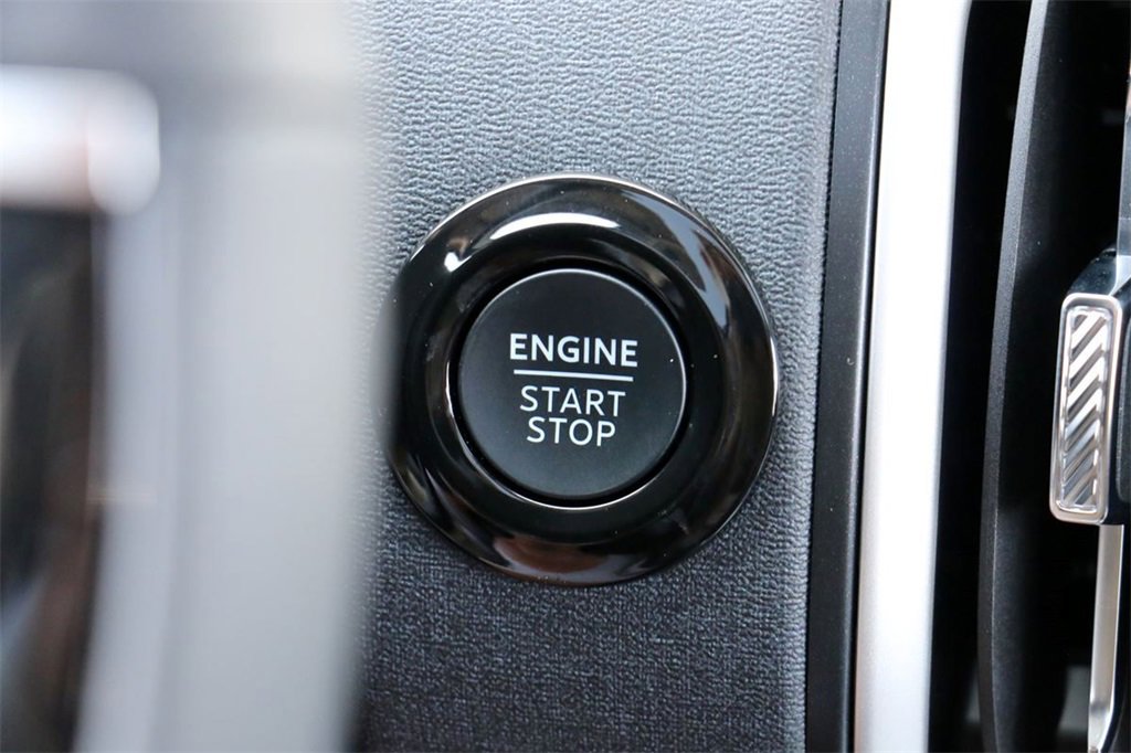 New 2025 Ford Expedition Active image 11