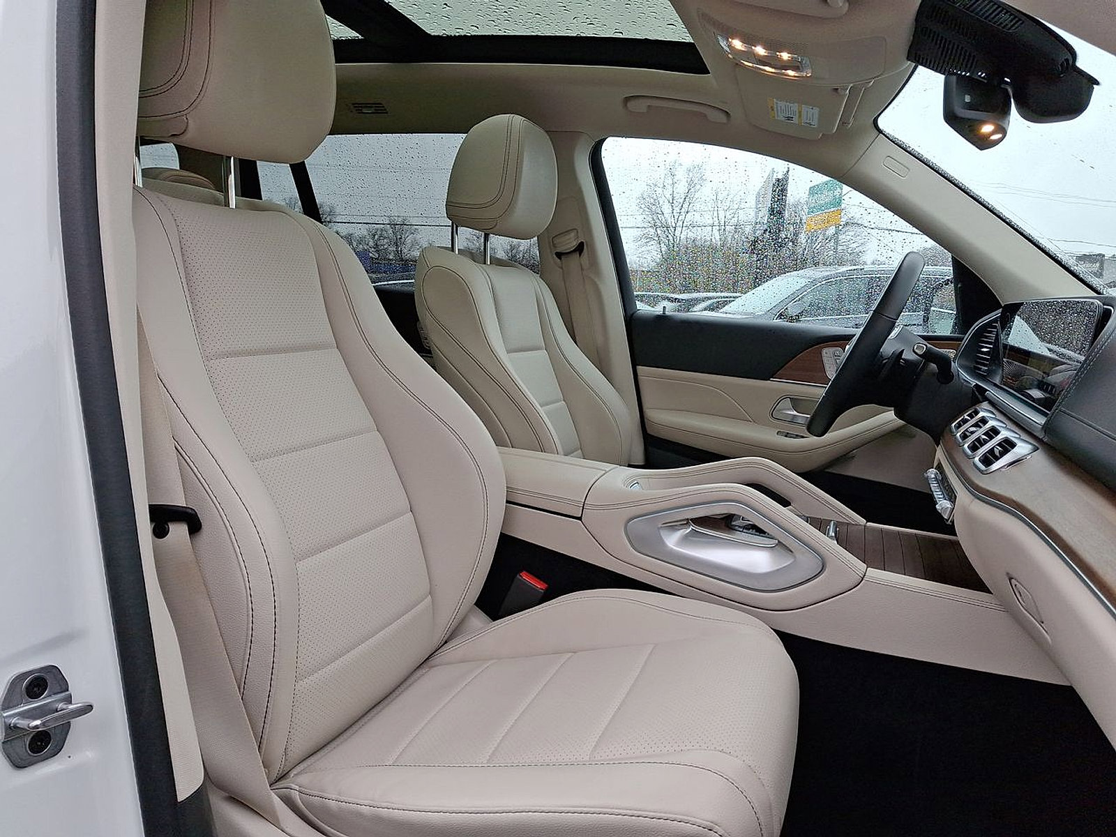 Used 2022 Mercedes-Benz GLS 450 4MATIC image 28