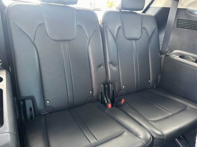 Used 2024 Kia Sorento S image 32