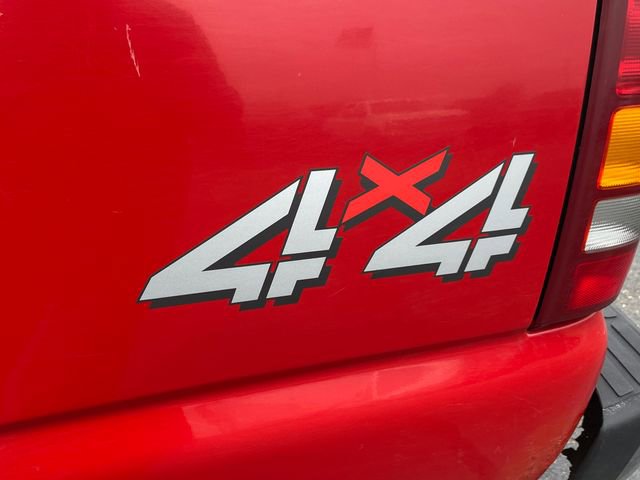 Used 1999 Chevrolet Silverado 1500 LS w/ Firm Ride Suspension Pkg image 4