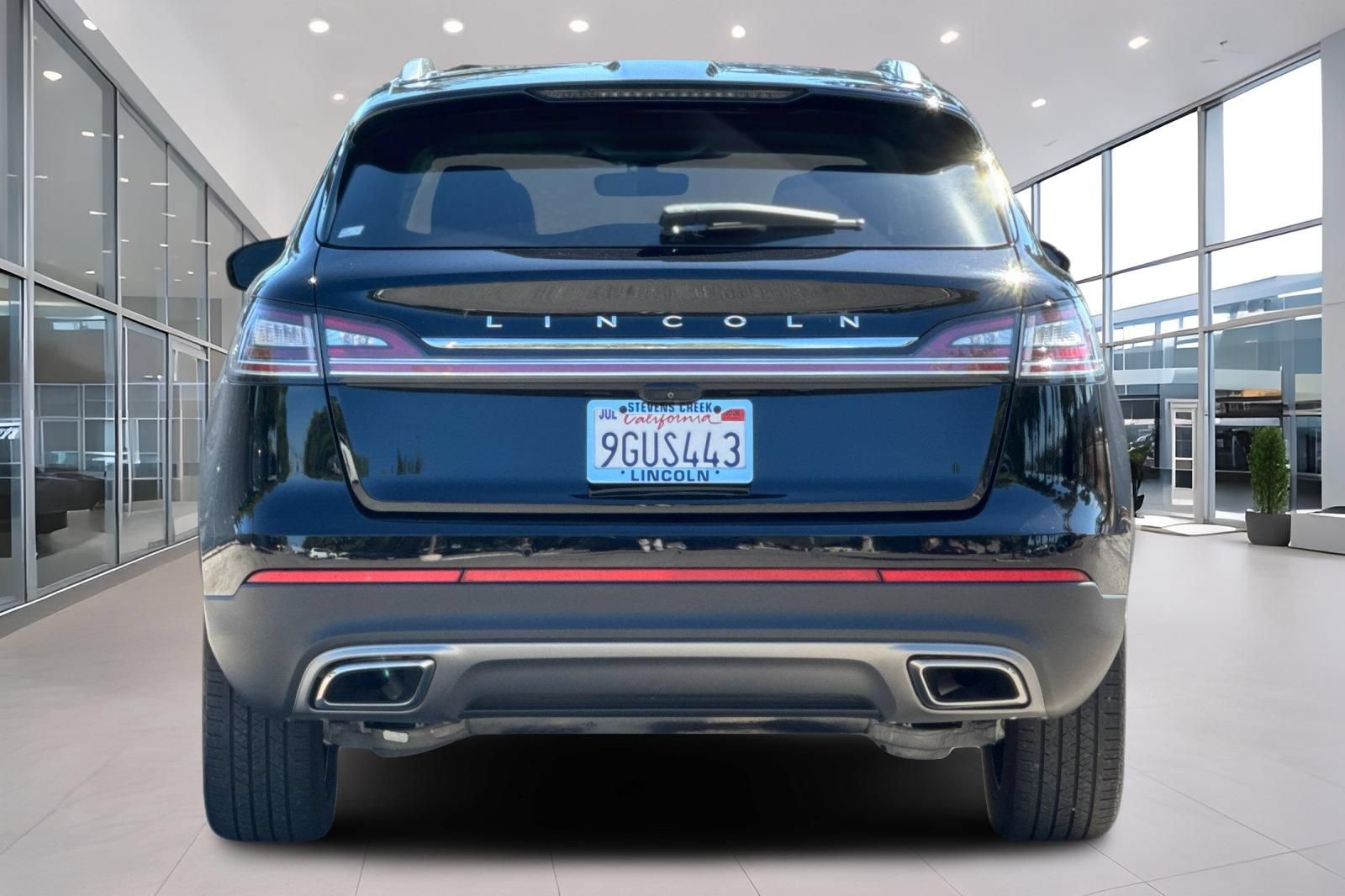 Certified 2023 Lincoln Nautilus Reserve w/ Monochromatic Package AWD/4WD image 5
