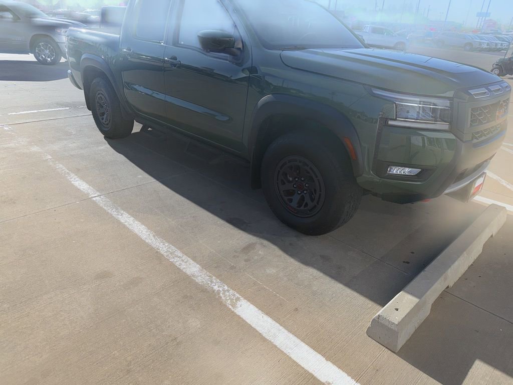 Used 2025 Nissan Frontier PRO-4X w/ Pro Premium Package image 3