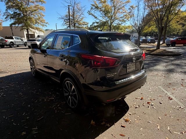 Used 2017 Nissan Rogue Sport SL image 16