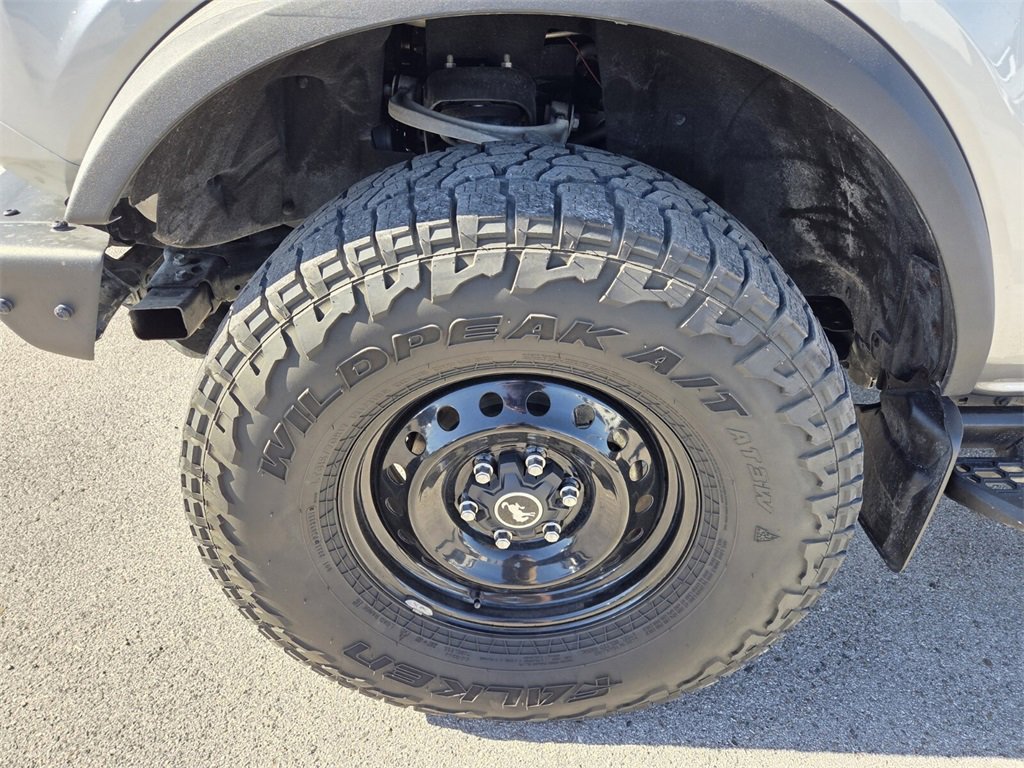 Used 2021 Ford Bronco Black Diamond image 19