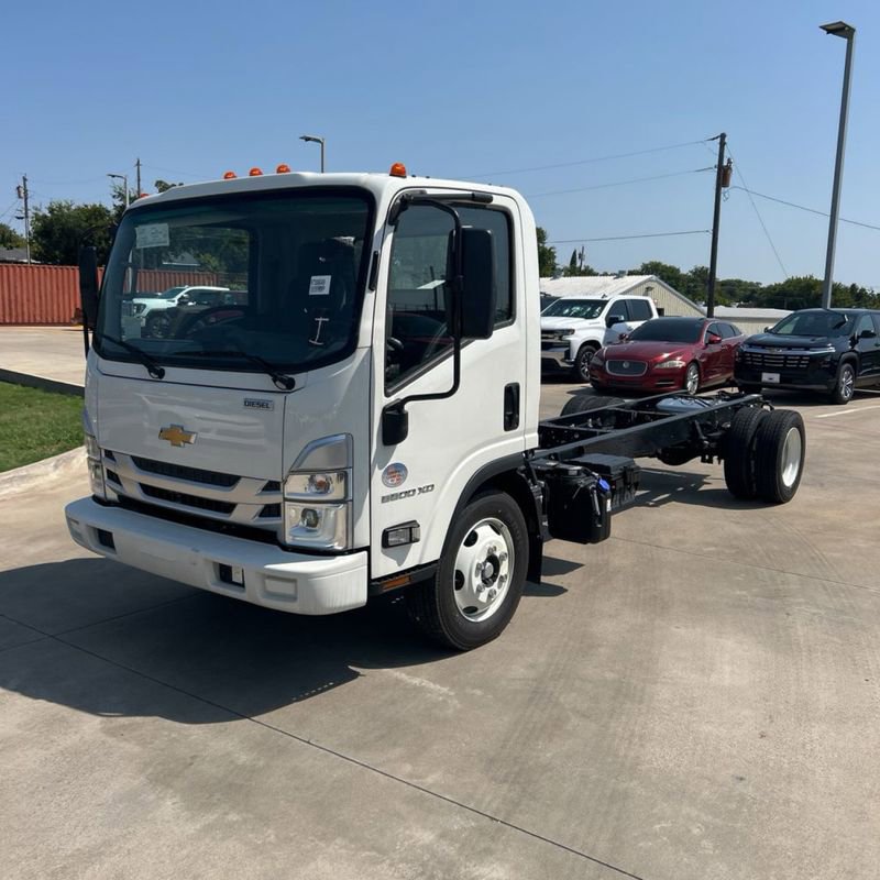 Used 2024 Chevrolet Low Cab Forward 5500XD image 1