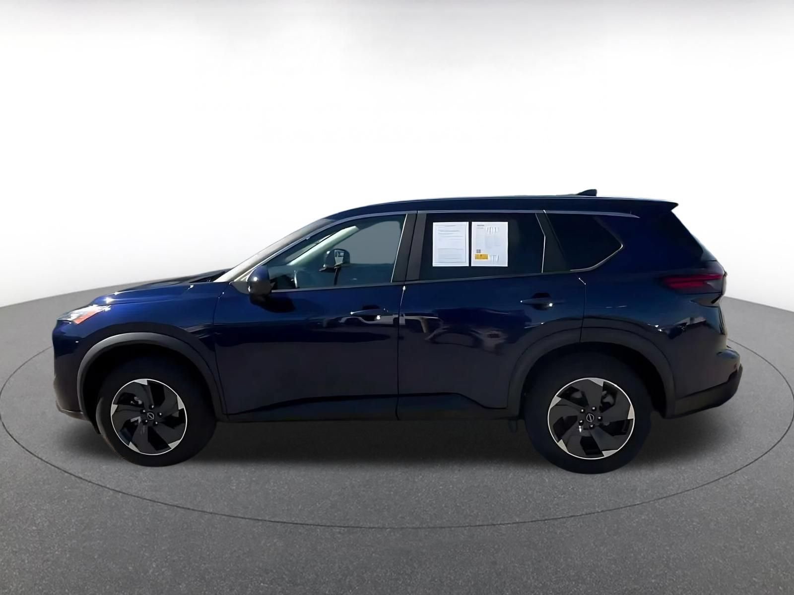Used 2025 Nissan Rogue SV FWD image 8