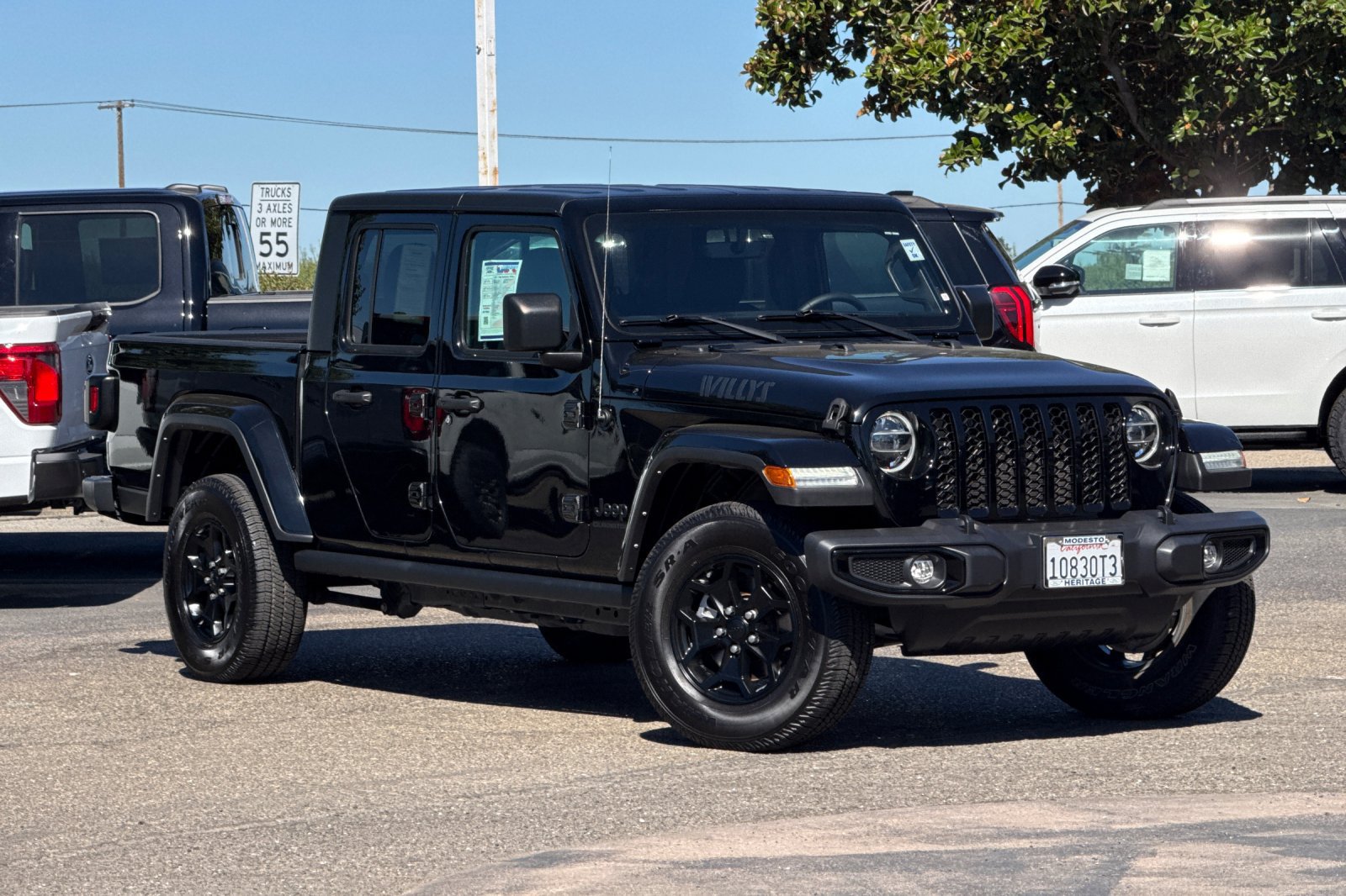 Used 2022 Jeep Gladiator Sport AWD/4WD image 2