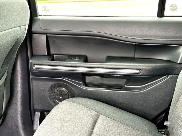 Used 2024 Ford Expedition XLT image 20