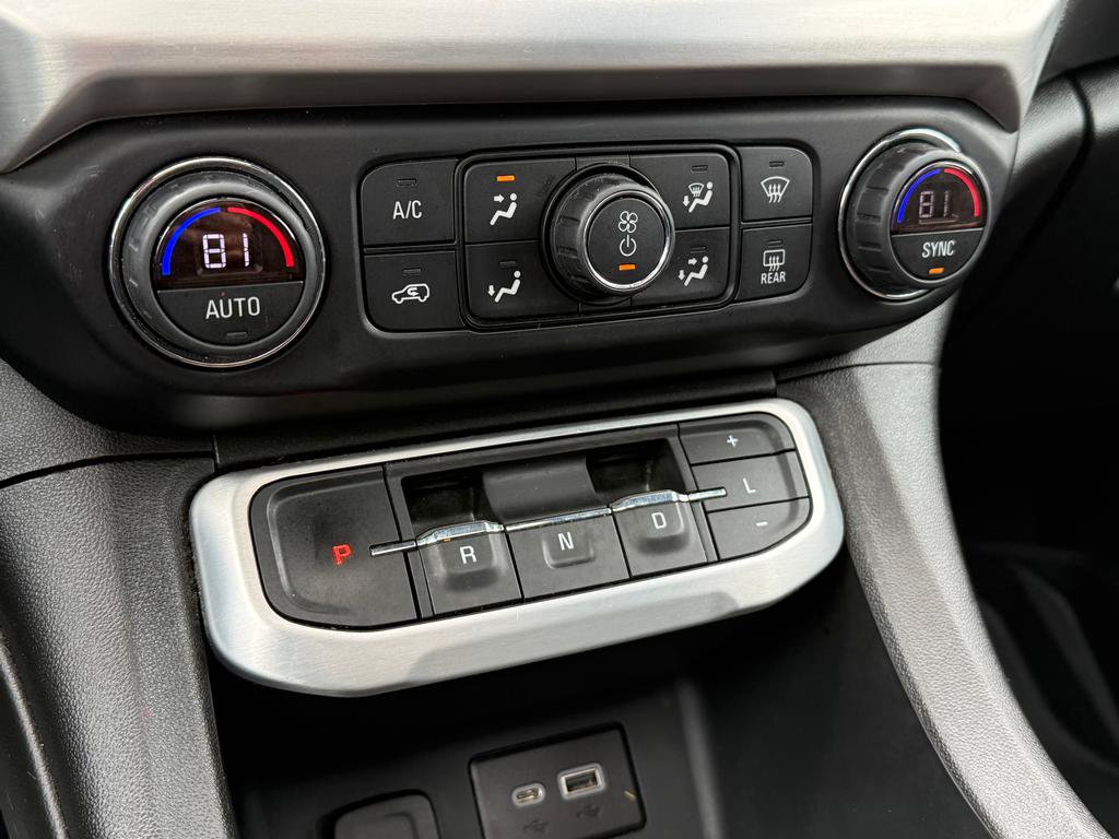 Used 2020 GMC Acadia SLE w/ Driver Convenience Package FWD image 20