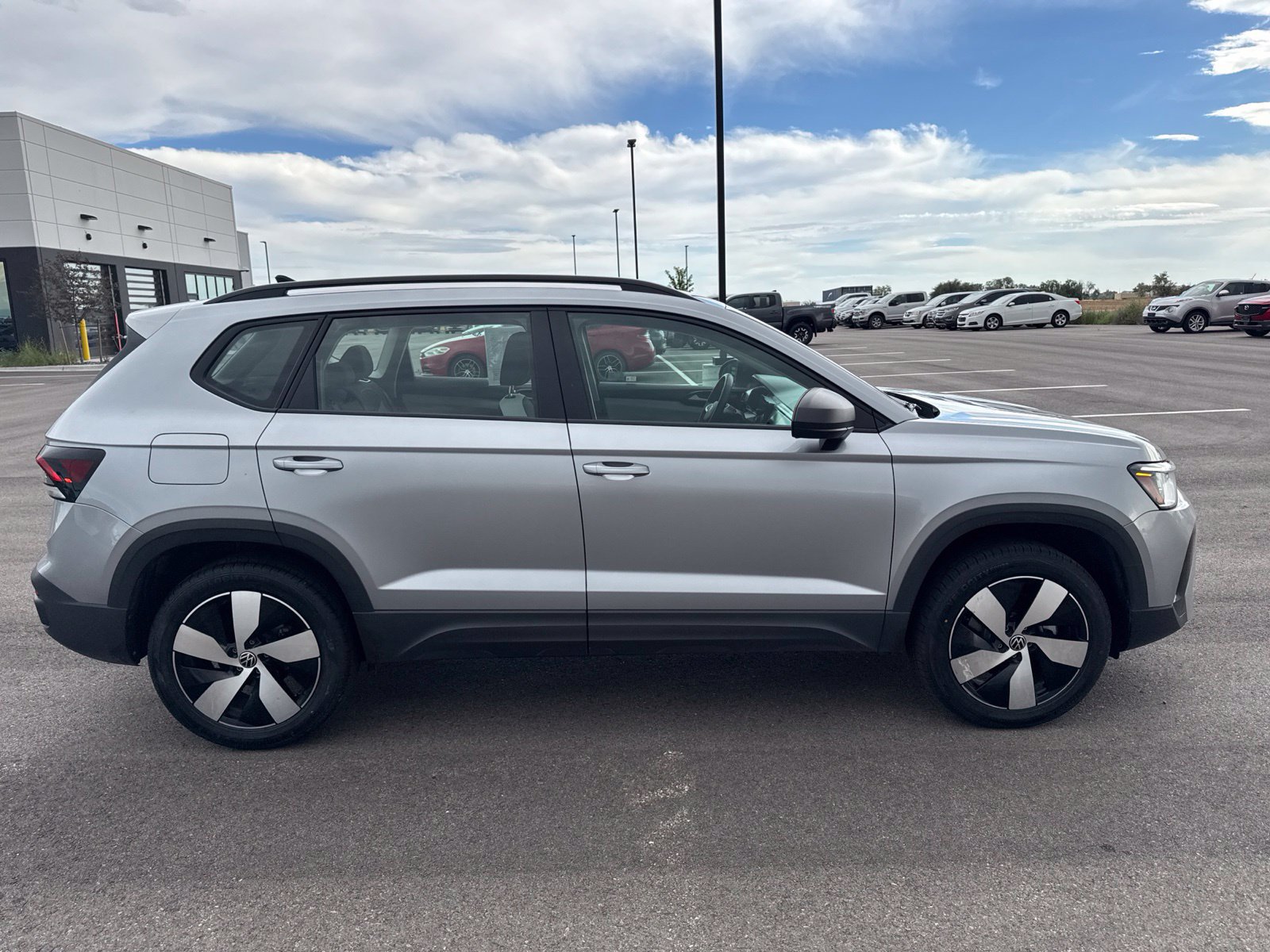 Used 2025 Volkswagen Taos S AWD/4WD image 8