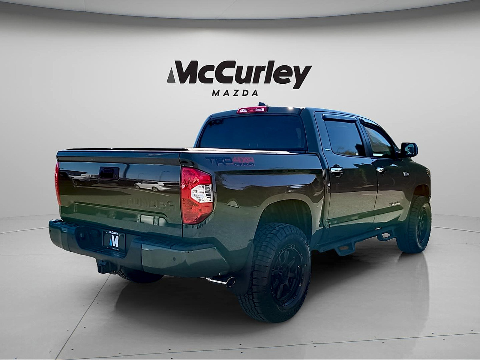 Used 2021 Toyota Tundra Limited w/ Limited Premium Package AWD/4WD image 7