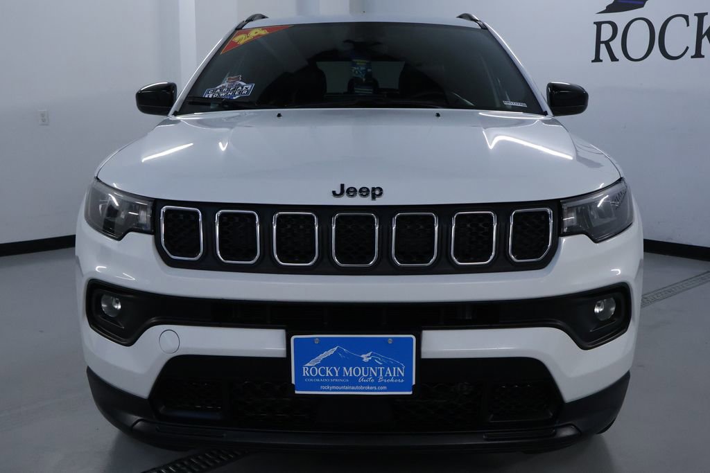 Used 2024 Jeep Compass Latitude video 2