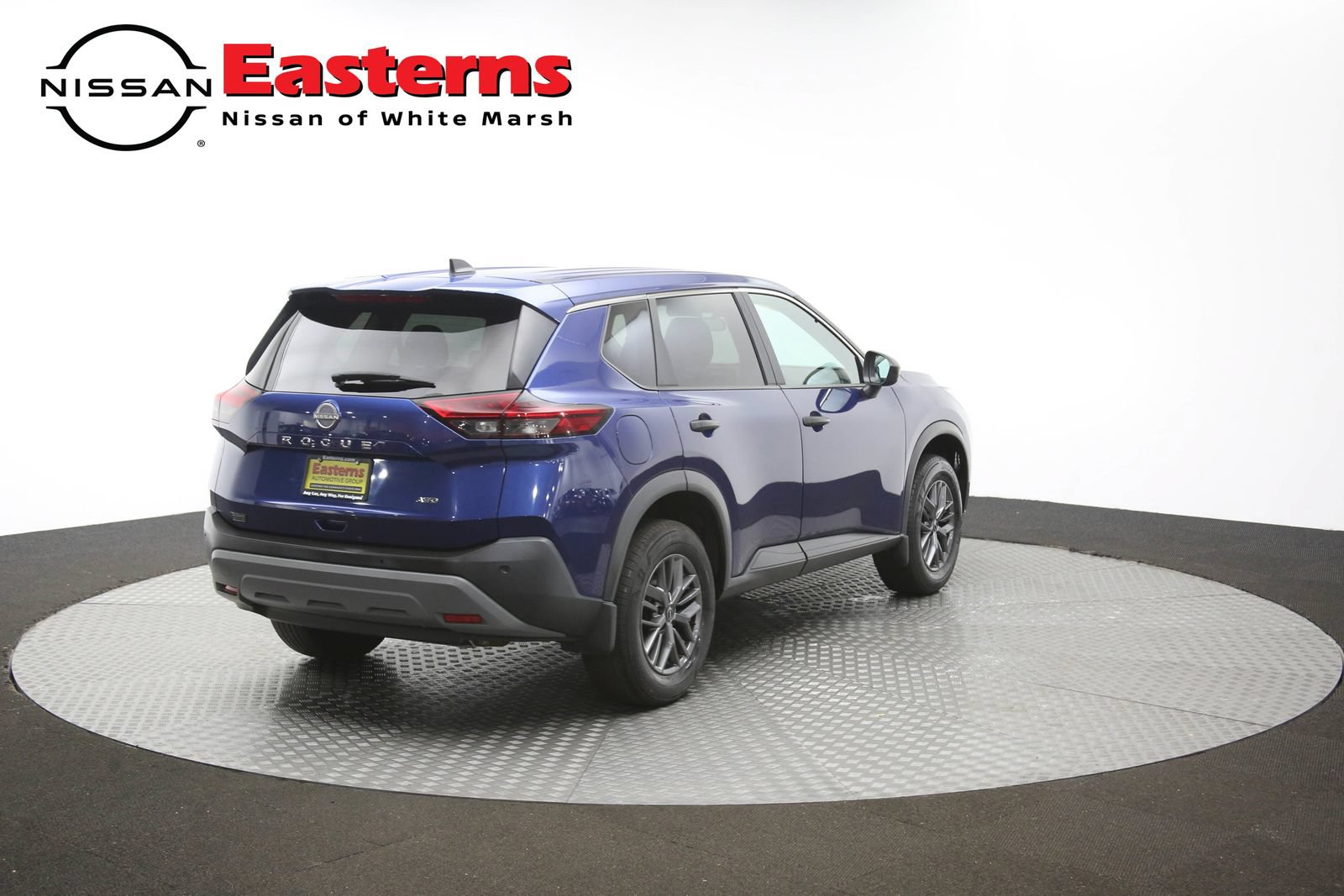 Used 2023 Nissan Rogue S AWD/4WD image 40