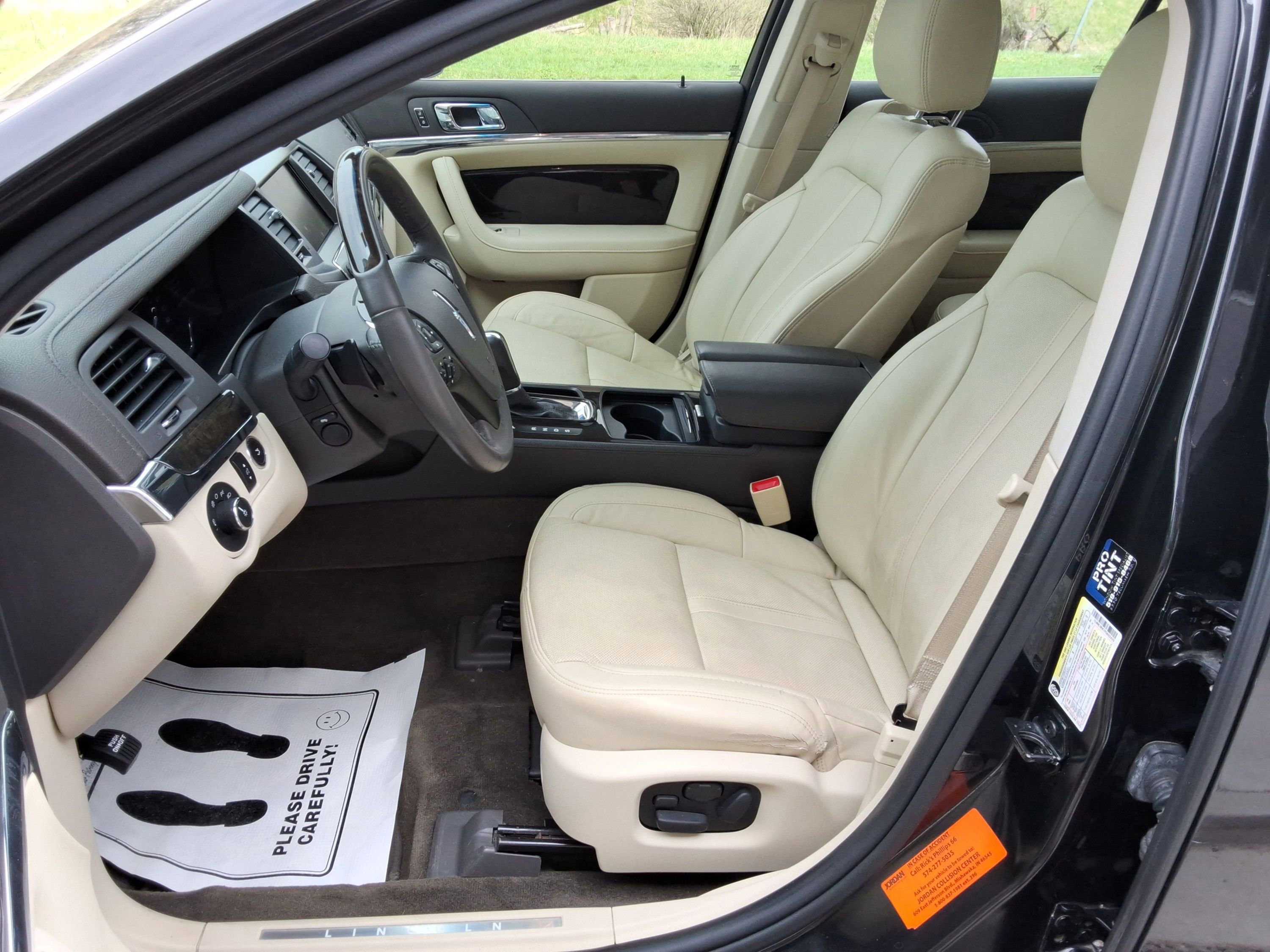 Used 2015 Lincoln MKS AWD w/ Equipment Group 101A image 25