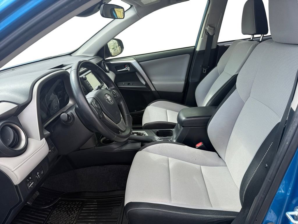 Used 2017 Toyota RAV4 XLE image 9