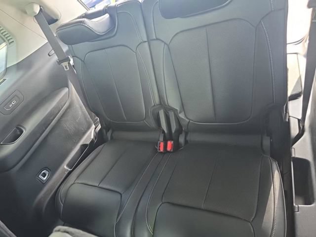 Used 2022 Jeep Grand Cherokee L Limited w/ Luxury Tech Group II AWD/4WD image 19
