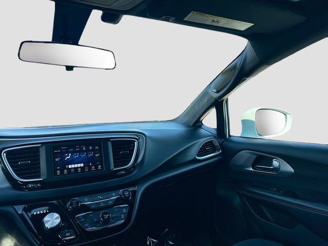 Used 2018 Chrysler Pacifica Touring Plus w/ S Appearance Package FWD image 21