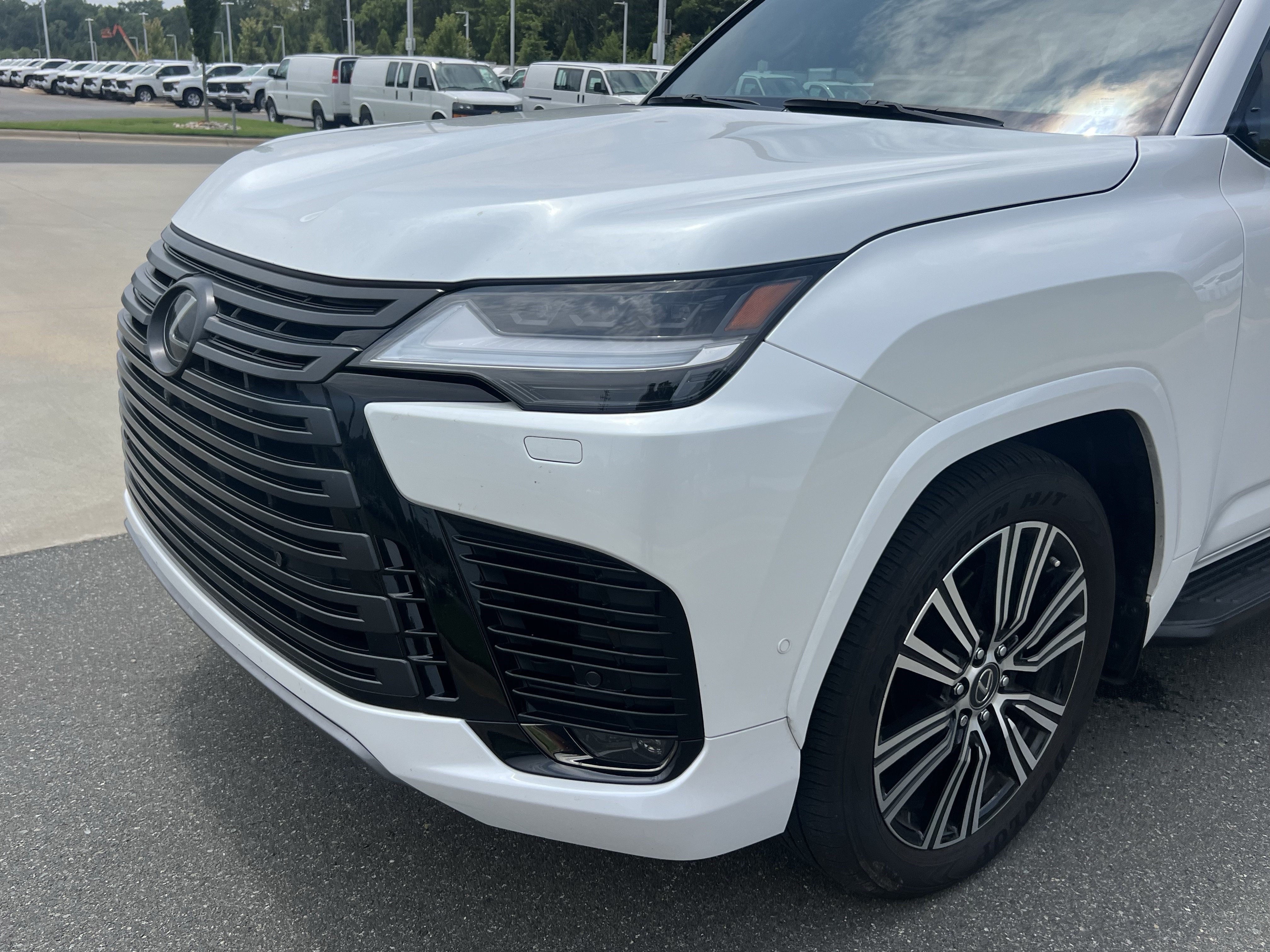 Used 2025 Lexus LX 700h Luxury w/ Appearance Package AWD/4WD image 11