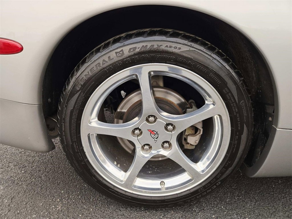 Used 2004 Chevrolet Corvette Convertible w/ Preferred Equipment Group image 17