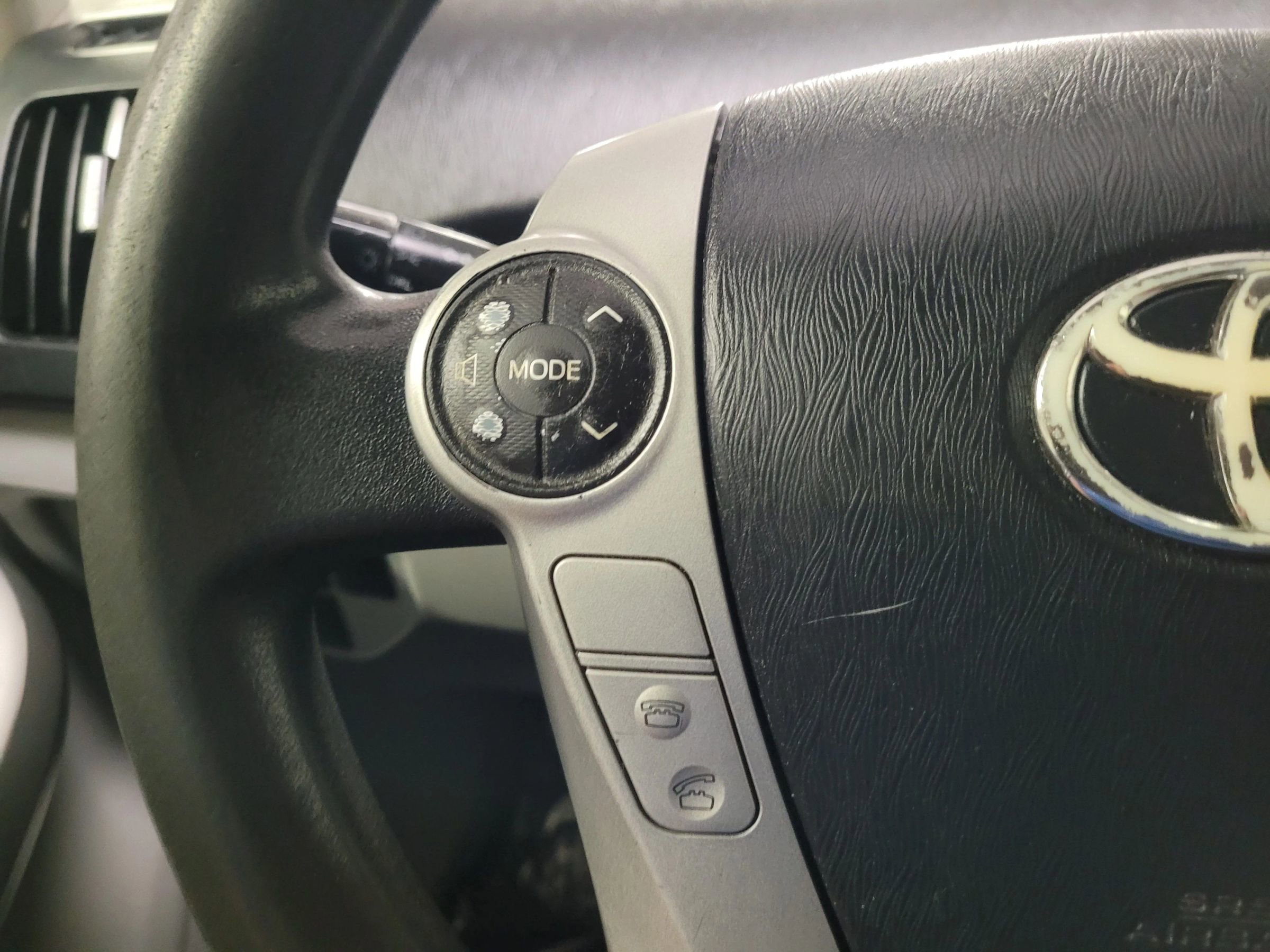 Used 2015 Toyota Prius Two image 21