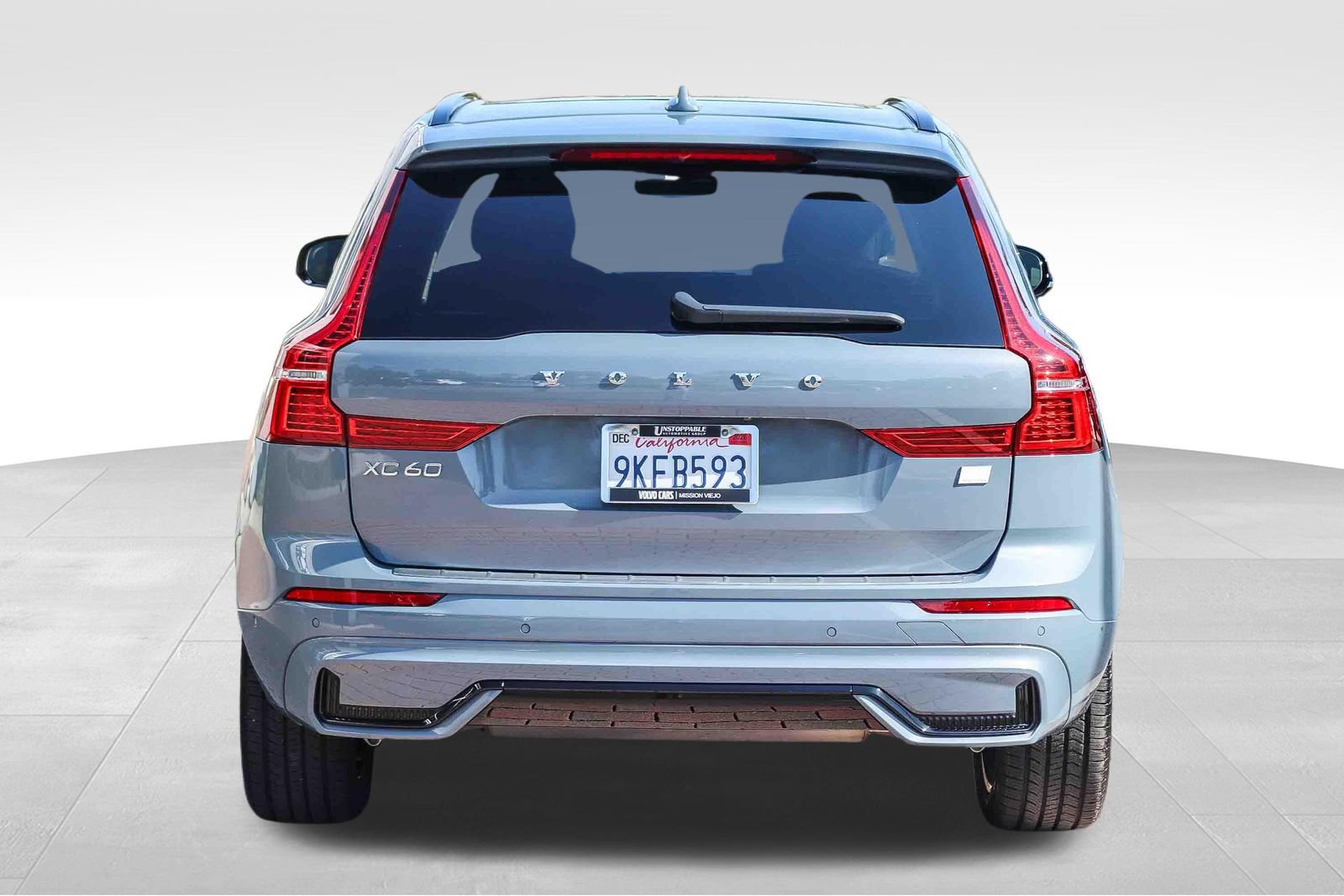 Used 2024 Volvo XC60 T8 Plus w/ Protection Package Premier AWD/4WD image 7