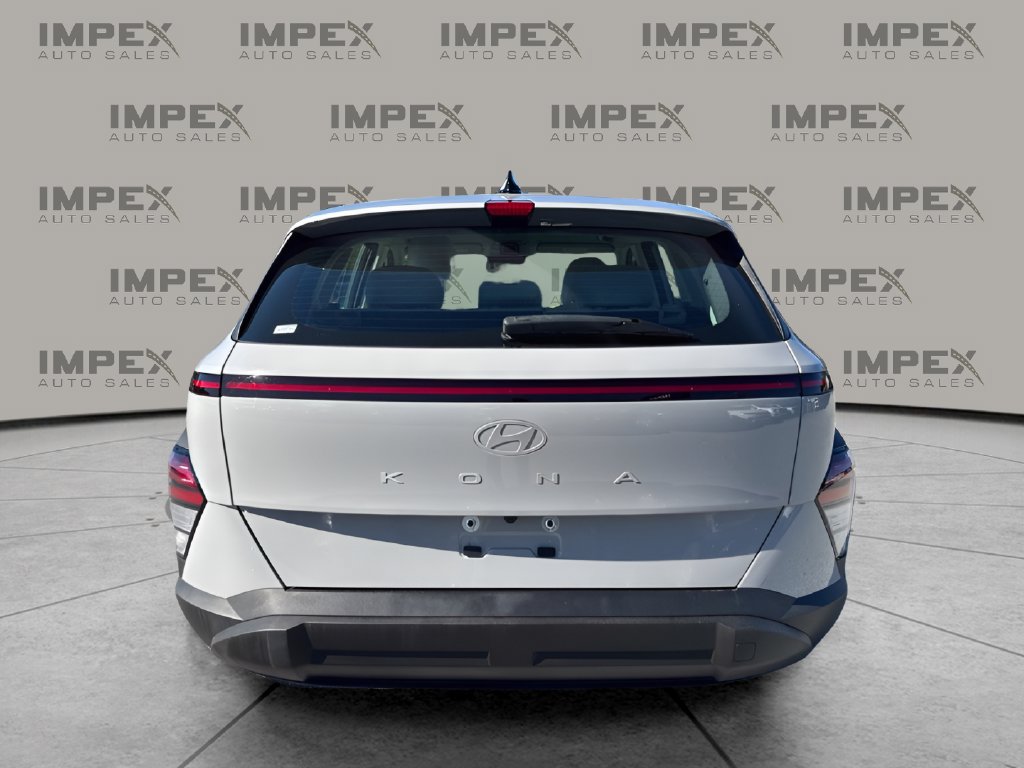 Used 2024 Hyundai Kona SE FWD image 4