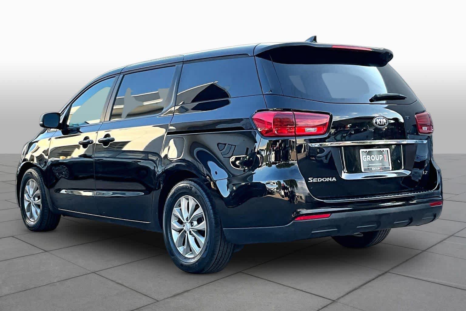 Used 2019 Kia Sedona LX FWD image 12