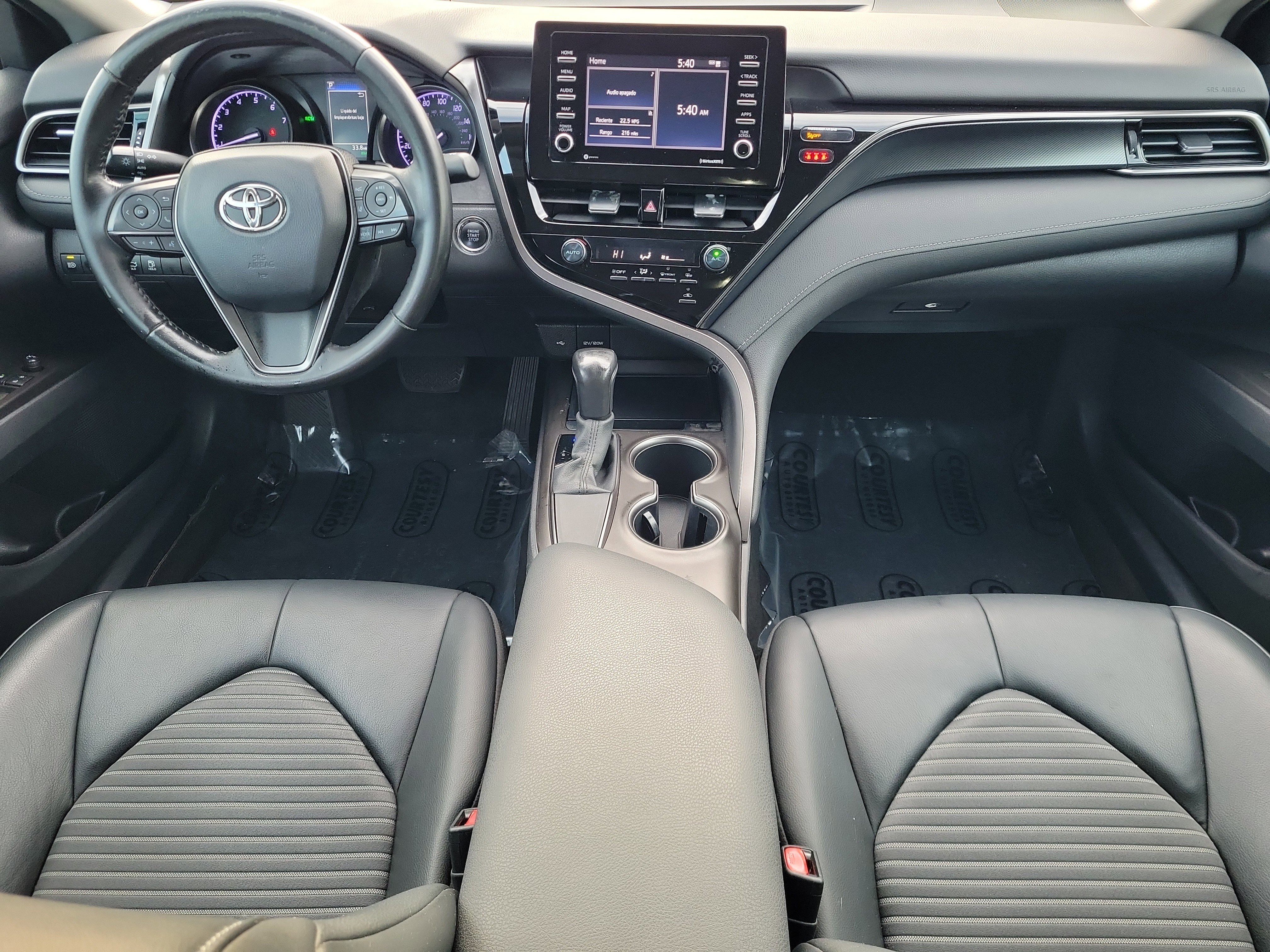 Used 2021 Toyota Camry SE w/ Convenience Package image 14