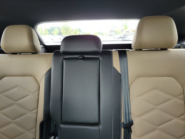 Used 2024 Volkswagen Atlas Cross Sport SE FWD image 11