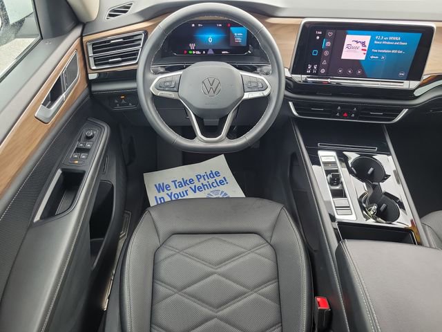 Used 2024 Volkswagen Atlas SE AWD/4WD image 14
