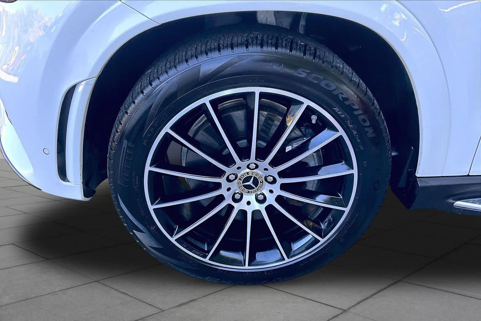Used 2023 Mercedes-Benz GLE 450 4MATIC image 11