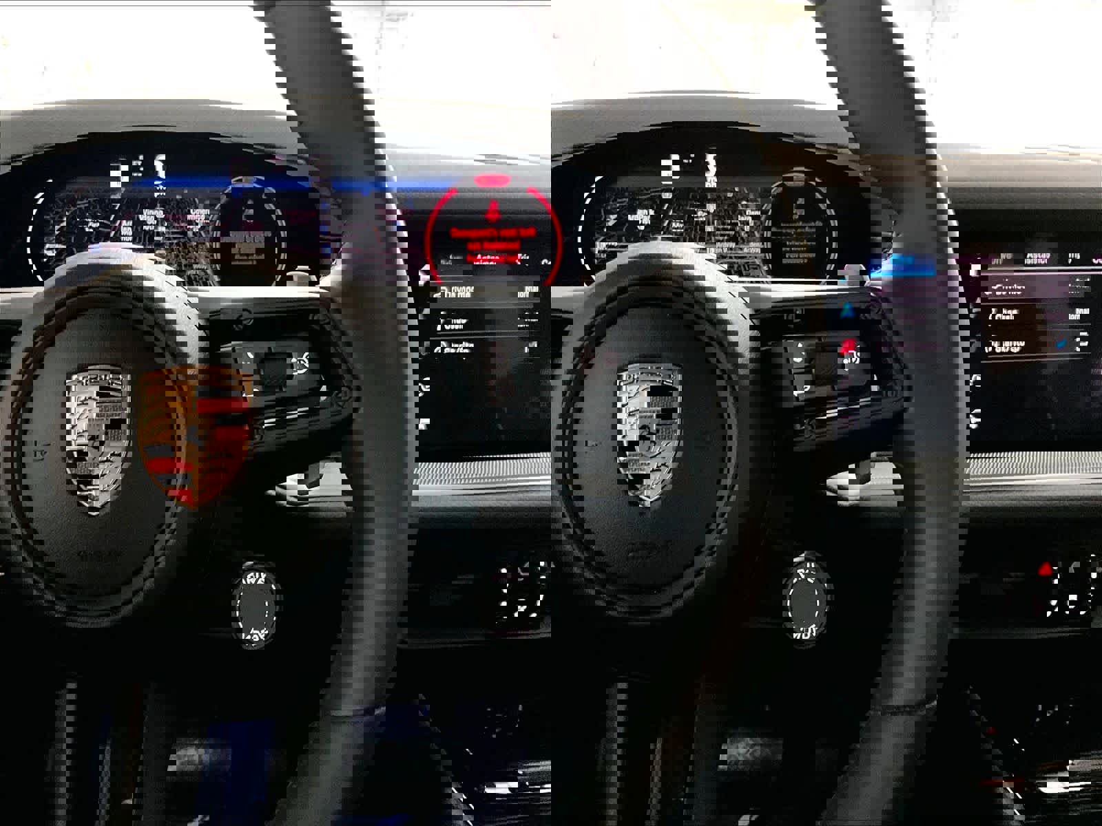 Used 2025 Porsche Cayenne image 20