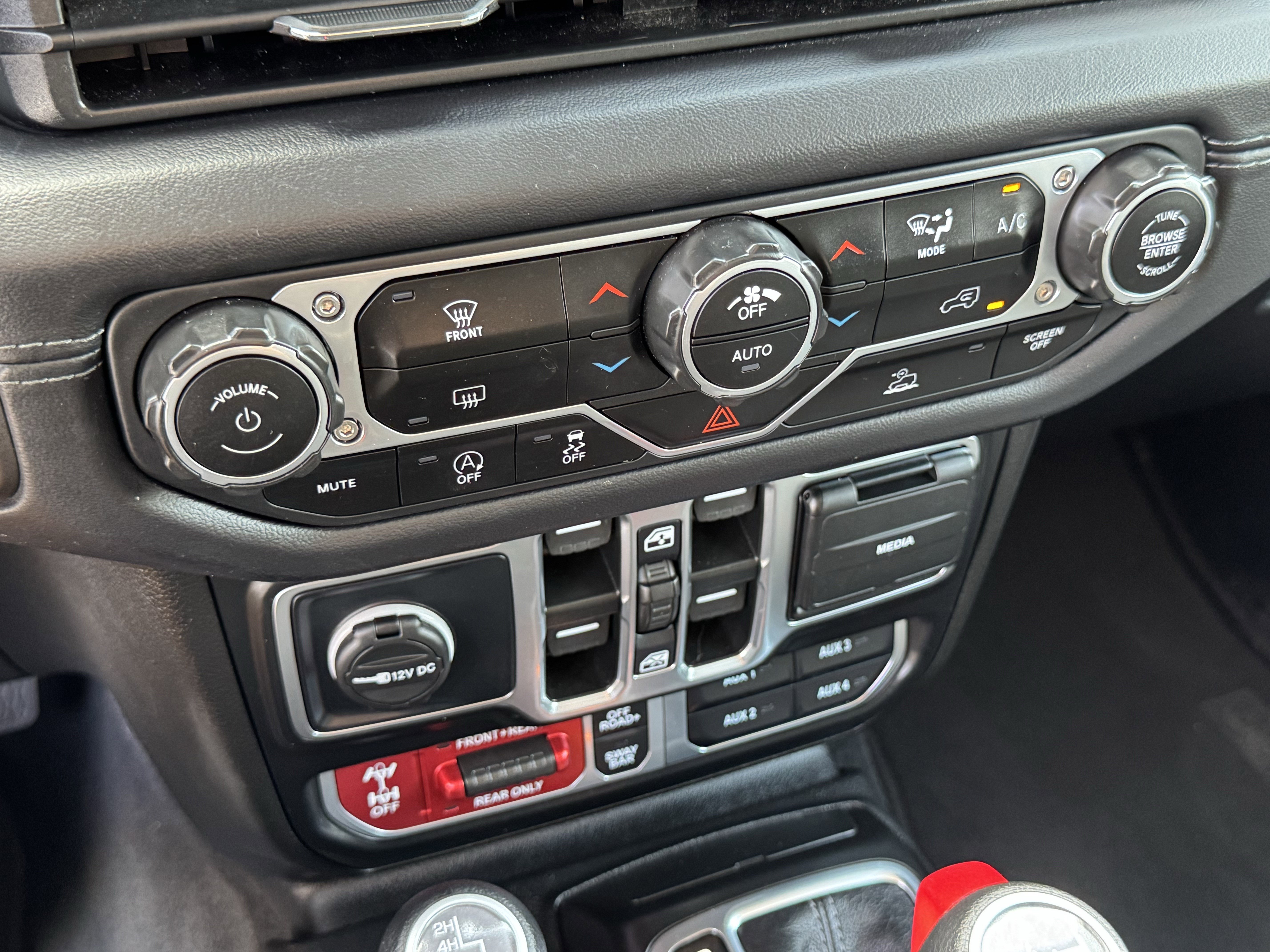 Used 2025 Jeep Wrangler Unlimited Rubicon image 20