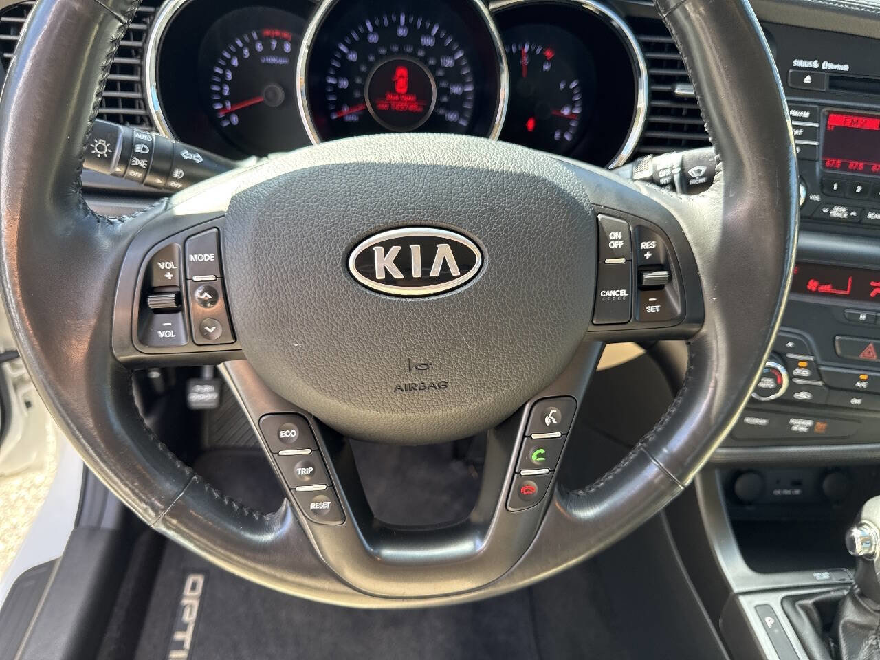 Used 2011 Kia Optima EX image 26