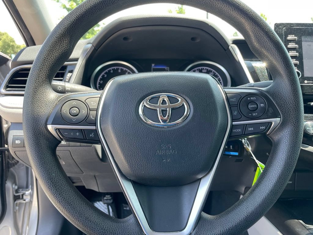 Used 2022 Toyota Camry LE FWD image 13