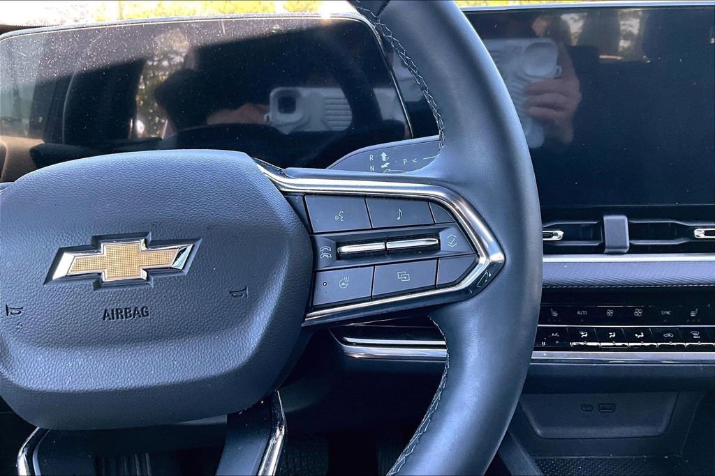 Used 2025 Chevrolet Equinox LT w/ Convenience Package II AWD/4WD image 12