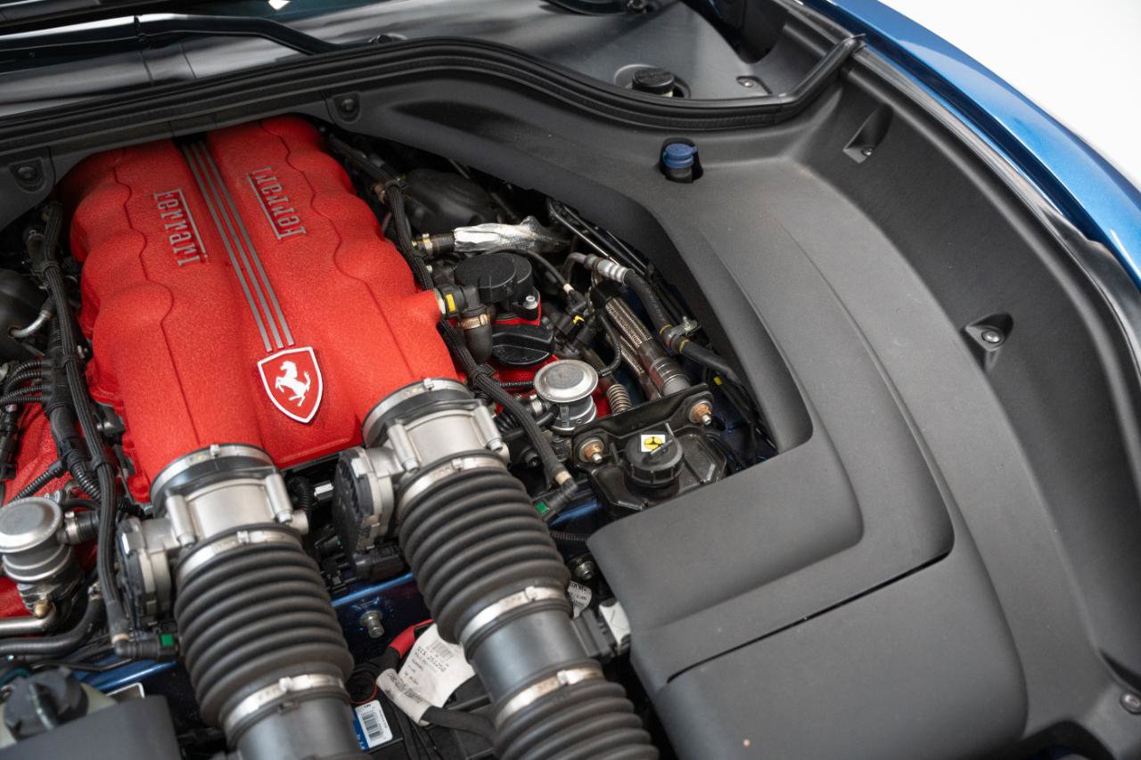 Used 2010 Ferrari California RWD image 81