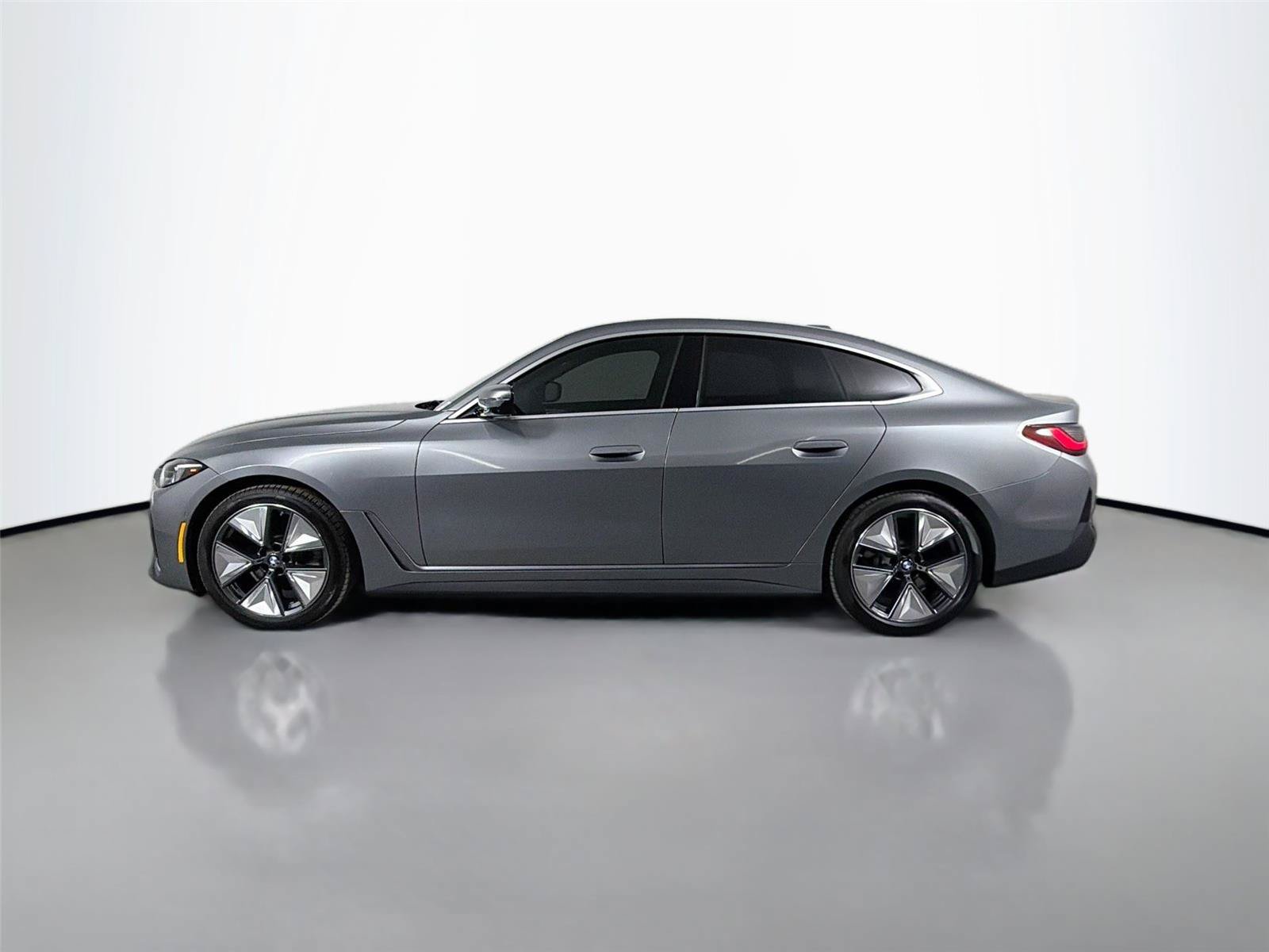 New 2026 BMW i4 eDrive40 w/ Premium Package RWD image 15