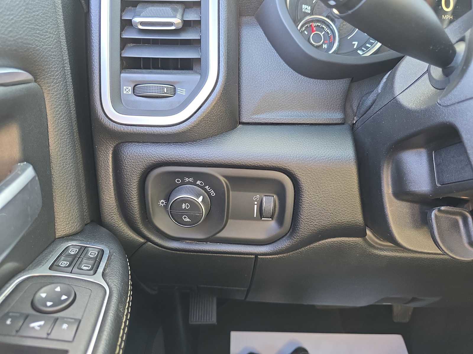 Used 2024 RAM 2500 Big Horn image 21