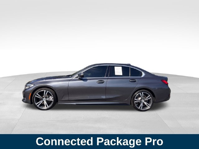 Used 2020 BMW 330i Sedan w/ Convenience Package RWD image 2