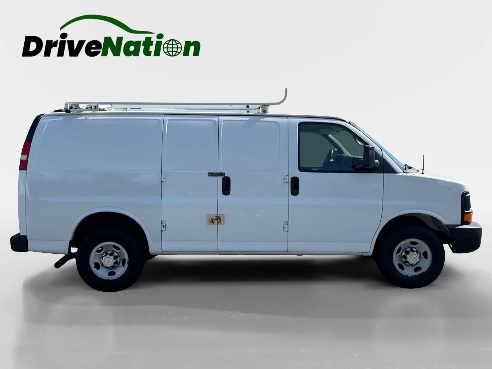 Used 2013 Chevrolet Express 3500 image 4