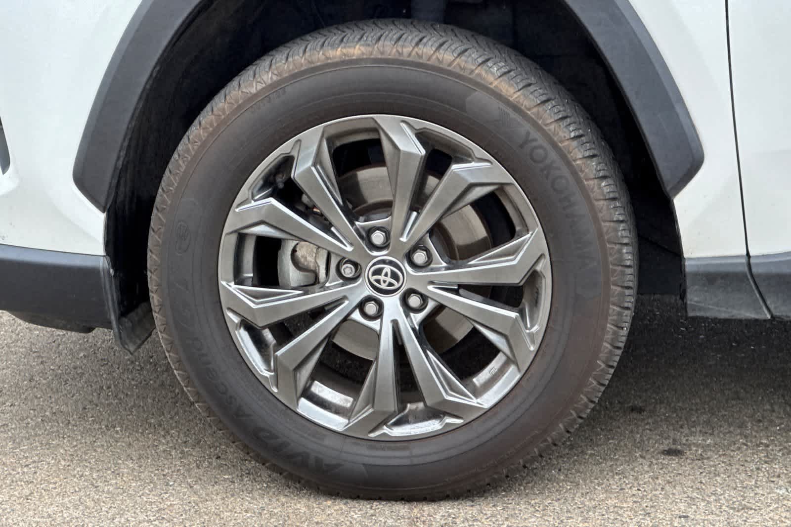 Used 2023 Toyota RAV4 Limited AWD/4WD image 13