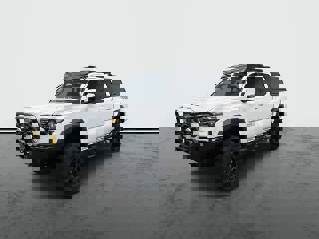 Used 2023 Toyota Tacoma TRD Off-Road image 8