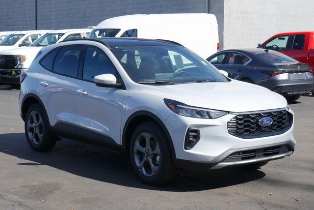 New 2026 Ford Escape ST-Line Select w/ Tech Pack #1 AWD/4WD image 8