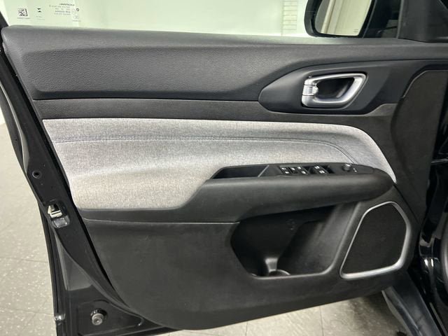 Used 2024 Jeep Compass Latitude AWD/4WD image 21