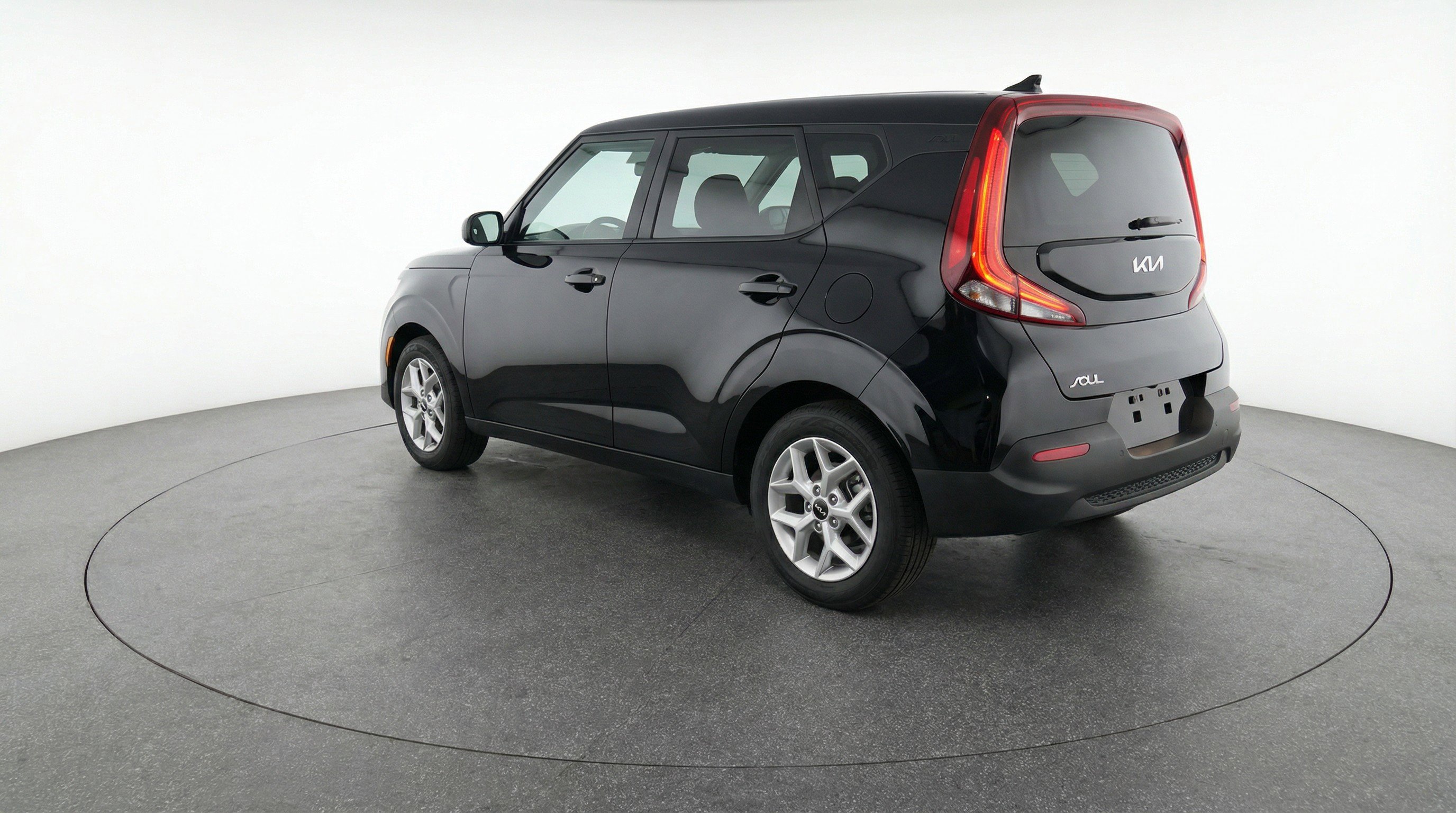 Used 2025 Kia Soul LX w/ LX Technology Package image 6